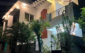 Villa De Compass Homestay Auroville